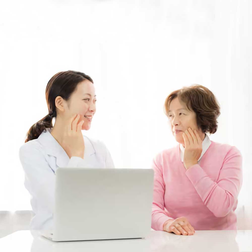 カウンセリングをする衛生士